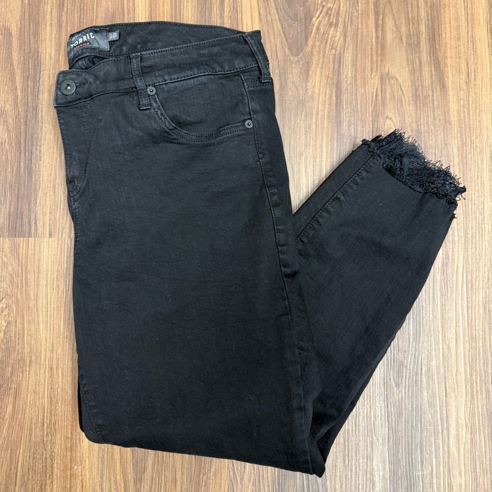 Torrid Black Cropped Ankle Skinny Jeans with Lace Ankle Plus Size 16T